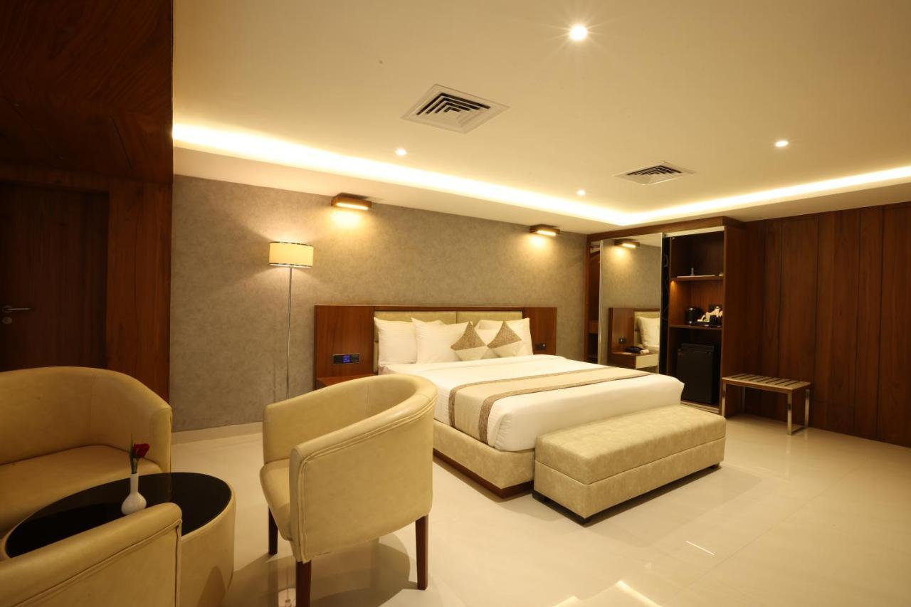 Royal Plaza Suites By Rak Rooms, Mangaluru Dış mekan fotoğraf